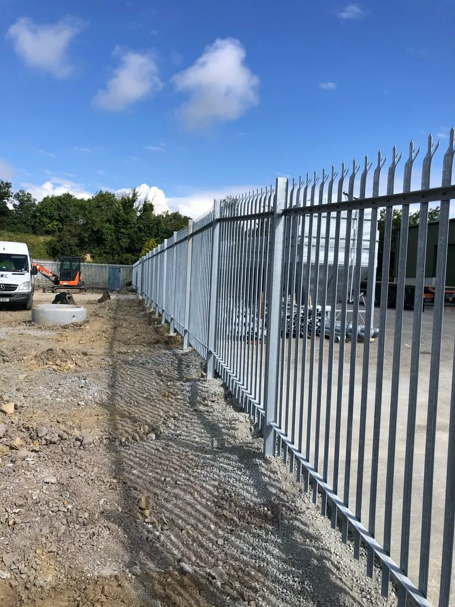 Palisade Fence. Supply and install. - Image 1