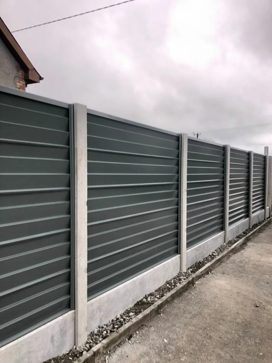 Smart fence, low maintenance. - Image 1