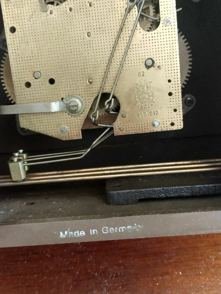 Vintage German HERMLE  mantel clock - Image 3