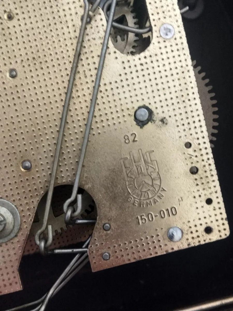 Vintage German HERMLE  mantel clock - Image 4