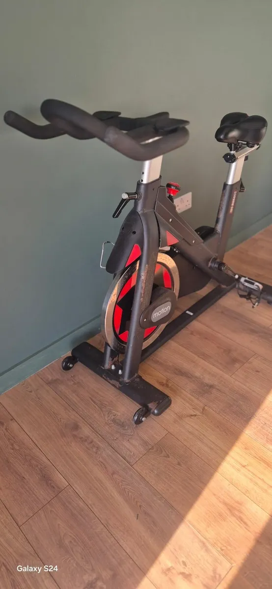 Spin bike - Image 1