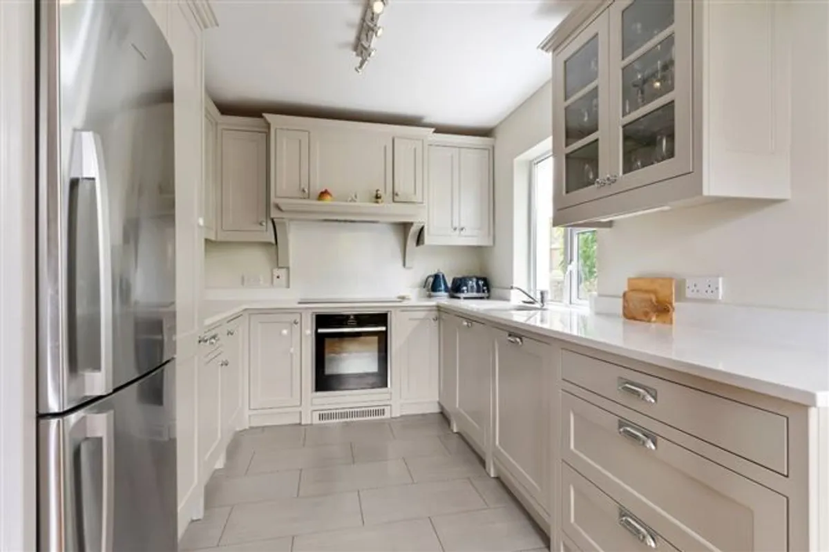 Complete Kitchen - Image 1