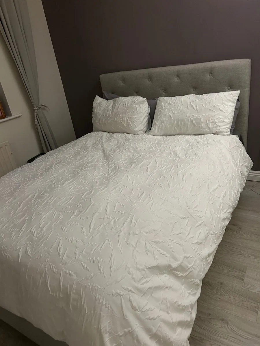 King size BedFrame with Drawer - Image 4