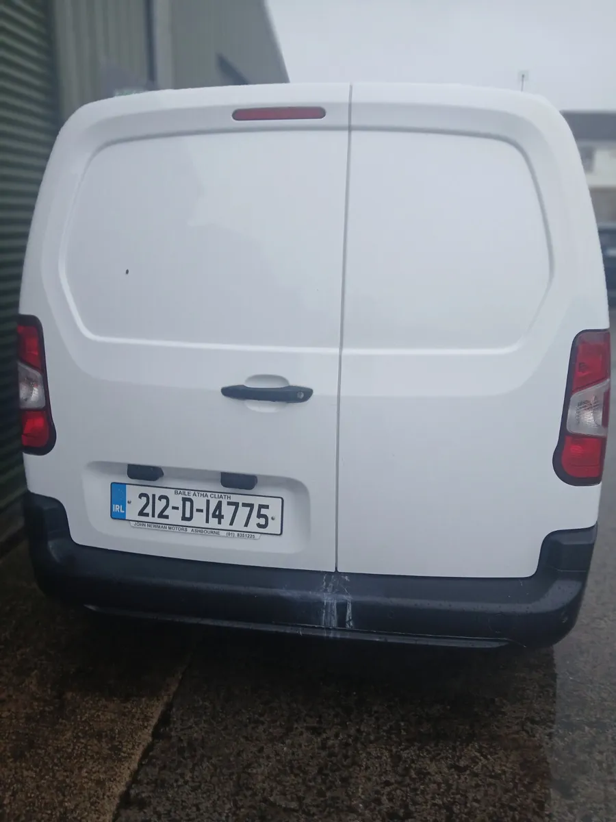 Citroen Berlingo 2021 3 seater low mileage - Image 4