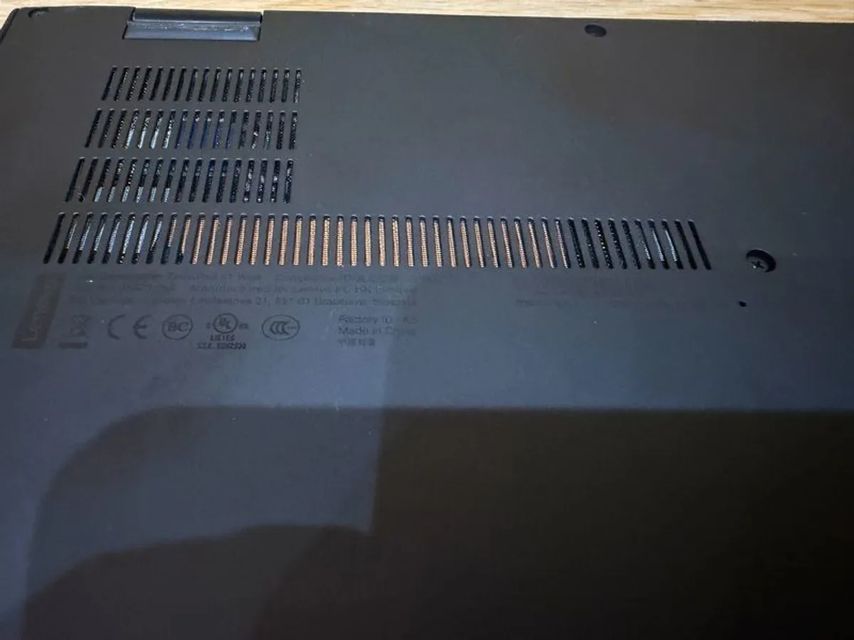 Lenovo ThinkPad X1 Yoga Gen 3 - Image 2