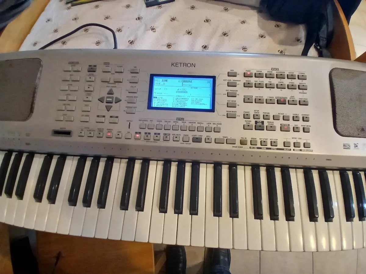 Keyboard  ketron sd5 - Image 1
