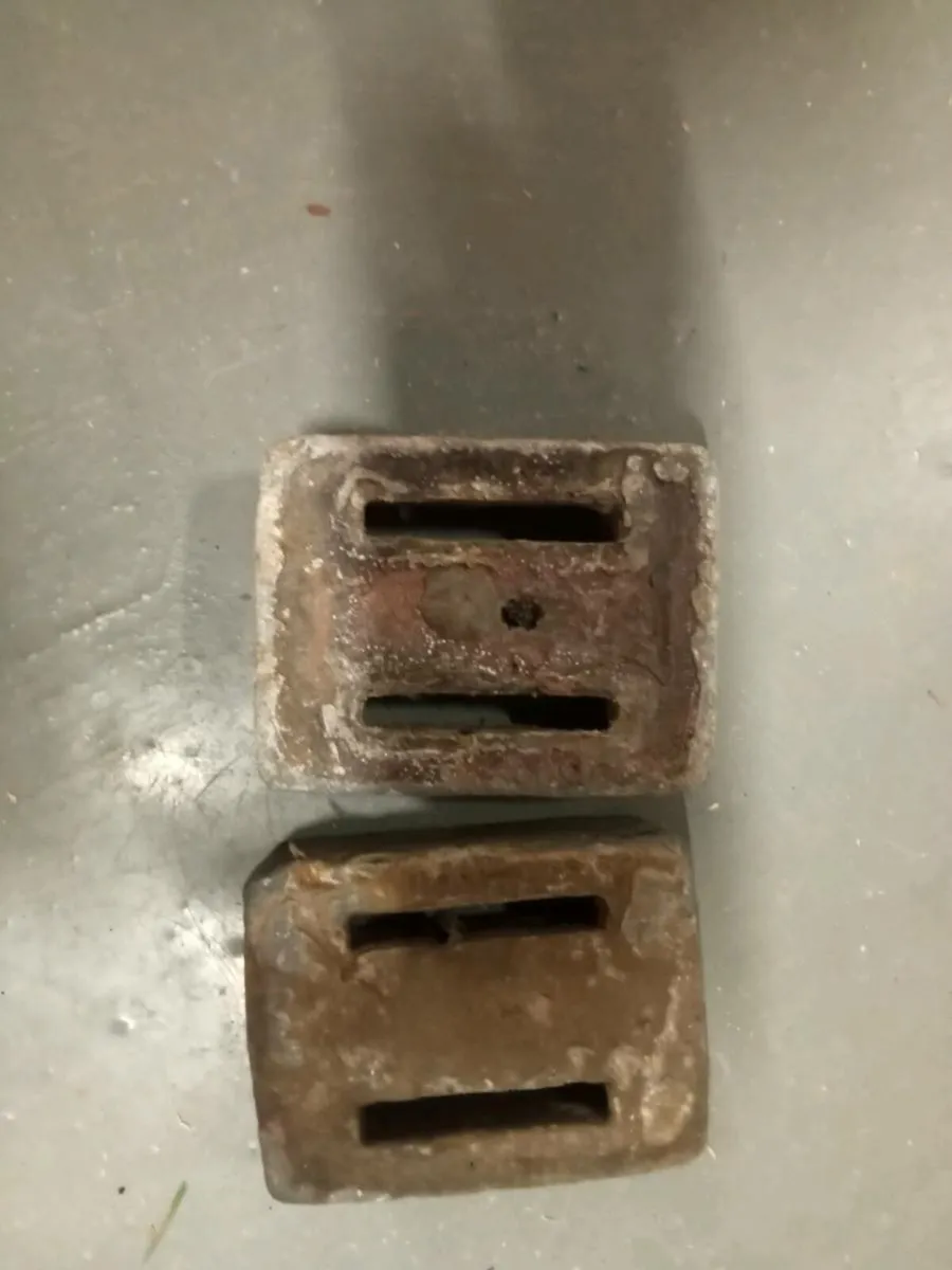 Two old led weights - Image 2