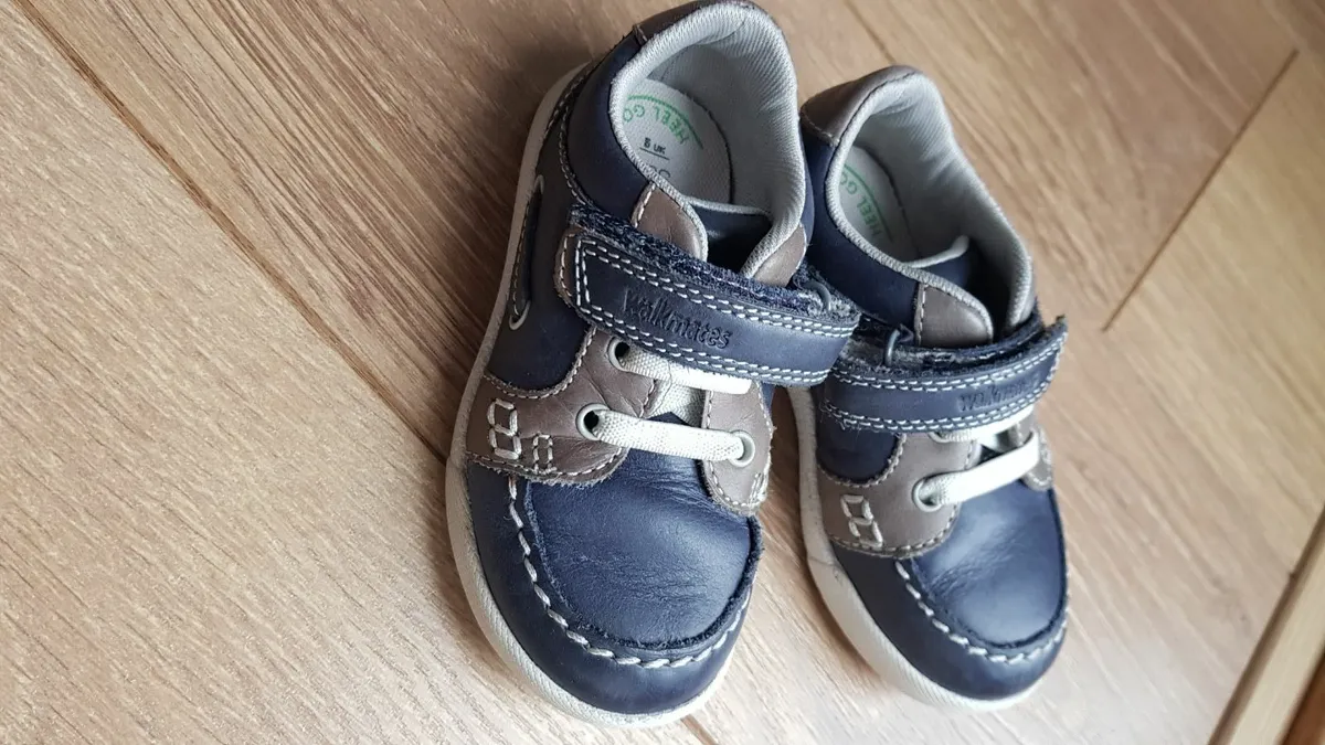 Toddler shoes –M&S leather -size UK6 - Image 1