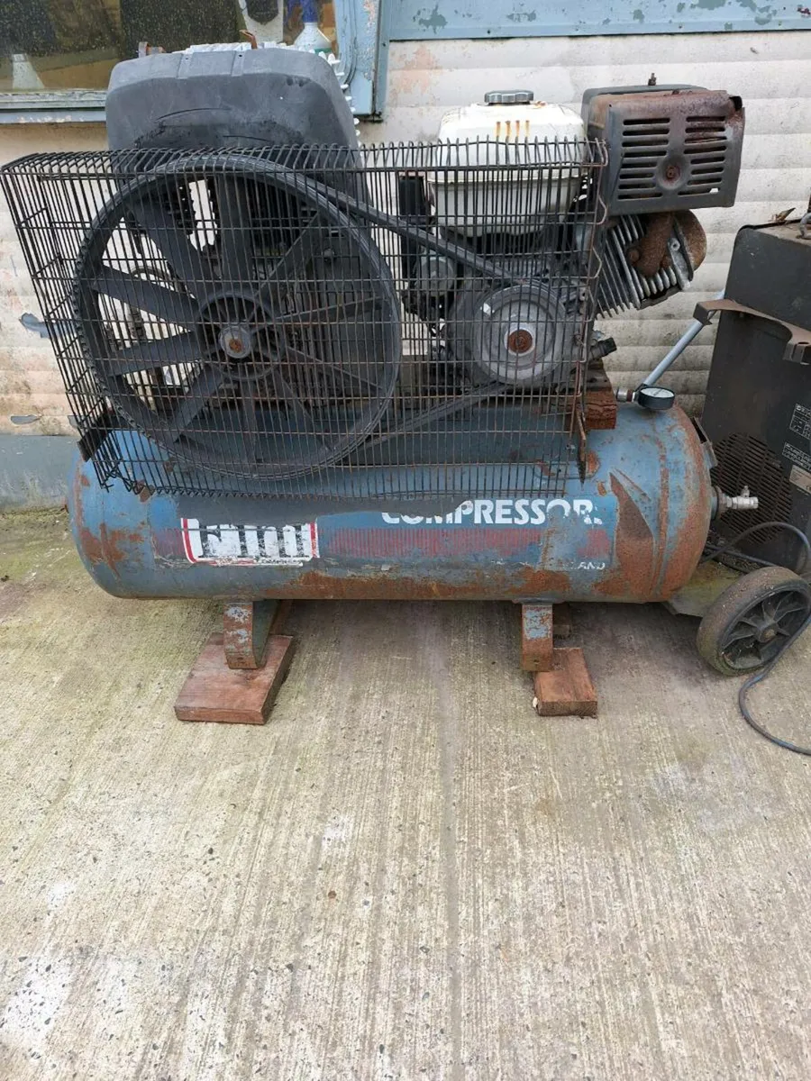 Air compressor - Image 1