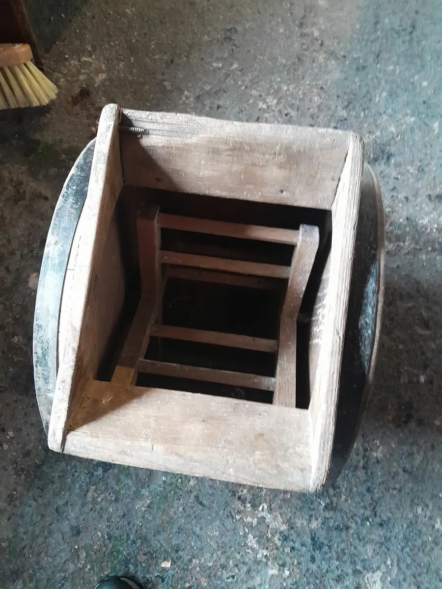 Vintage  wooden butter  churn - Image 2