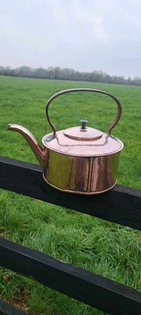 Old copper kettle - Image 2