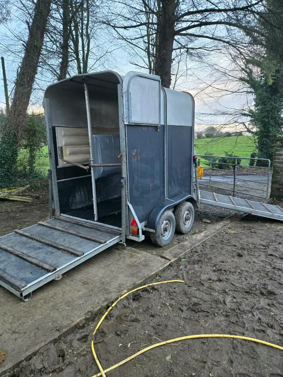 Horse Box - Image 1