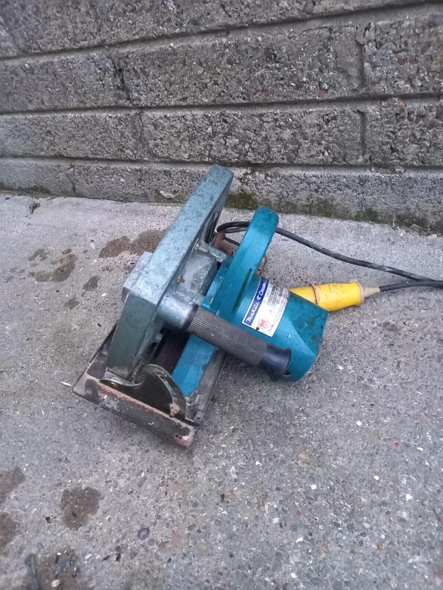 Makita 9 Inch Skilsaw - Image 4