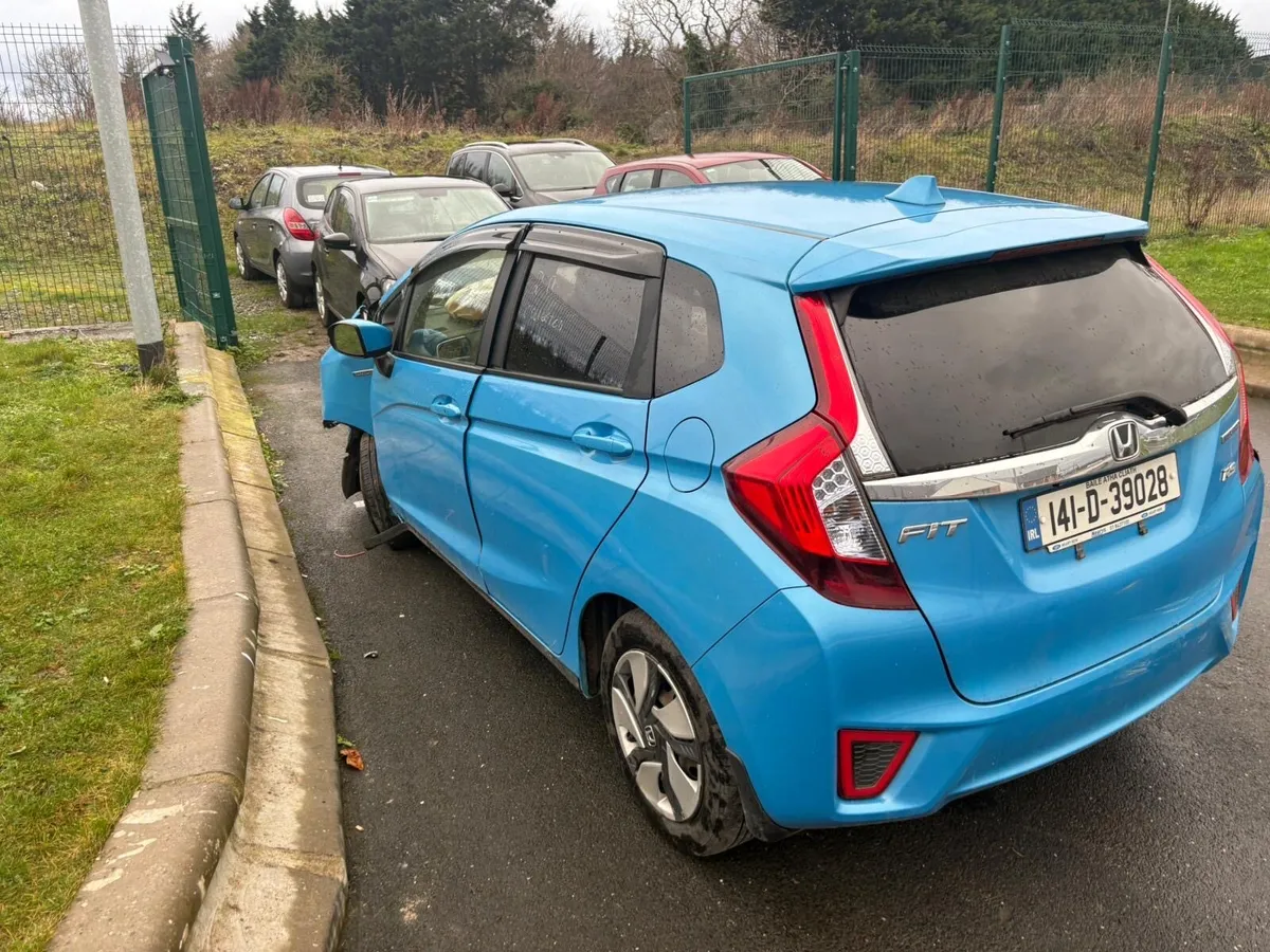 2014 Honda fit - Image 1