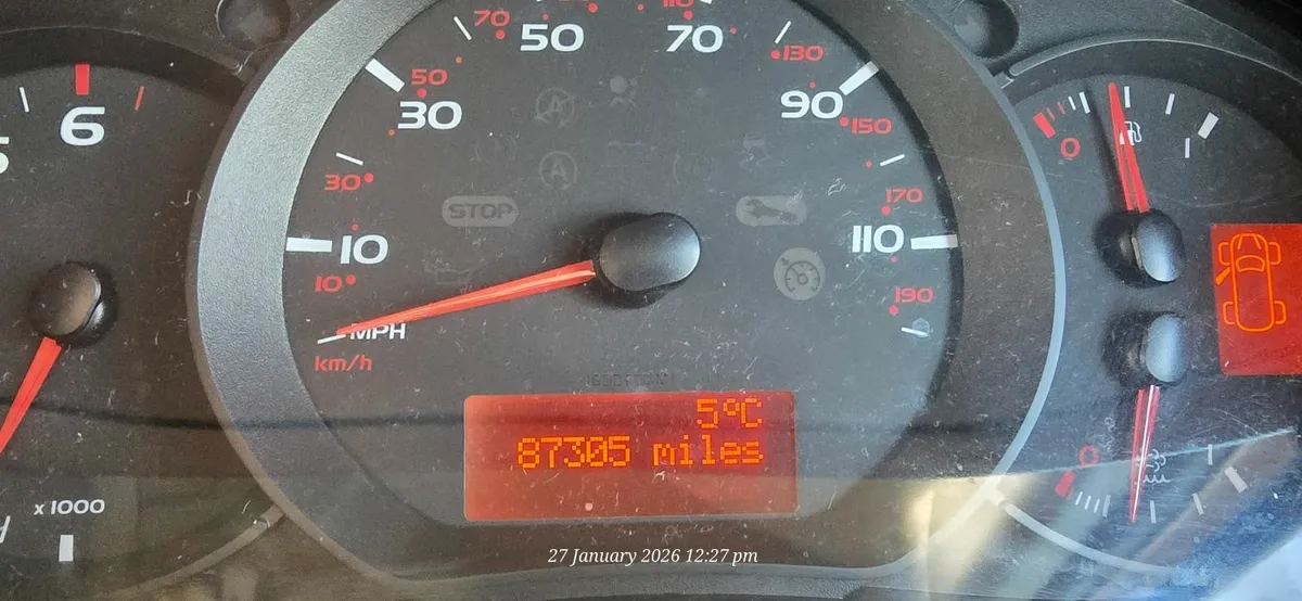 Renault Master 2.3 dCi 130 FWD Business LOW MILES - Image 2