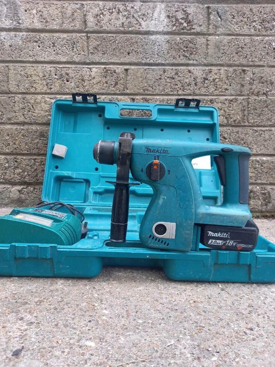 Makita Cordless Hammer Drill - Image 2