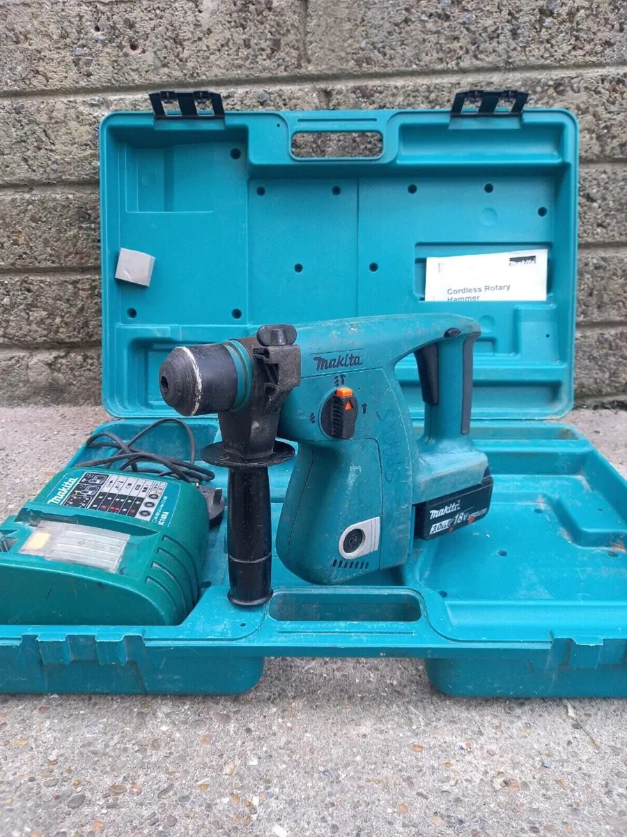 Makita Cordless Hammer Drill - Image 3