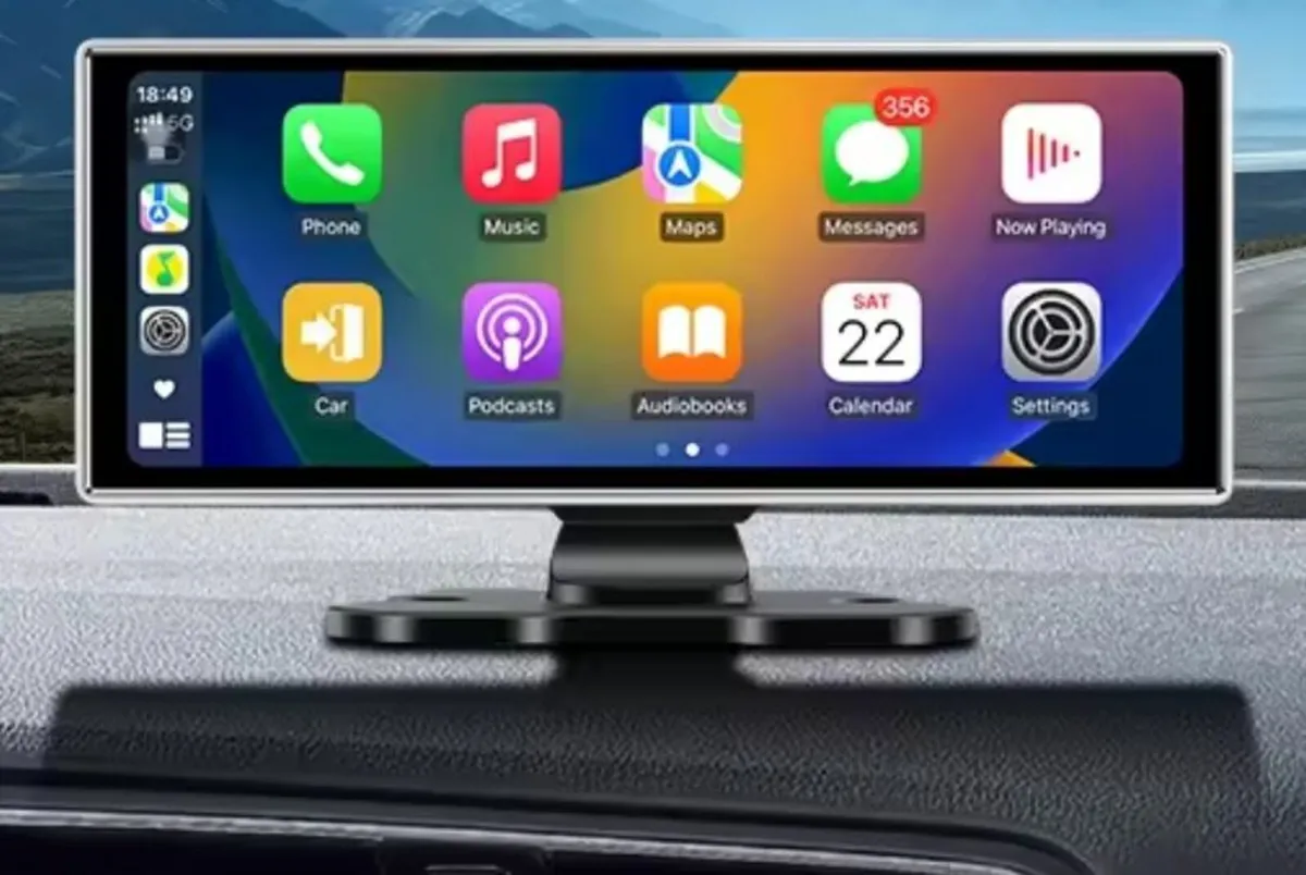 Carplay Screen (Built in dash-cam) - Image 1
