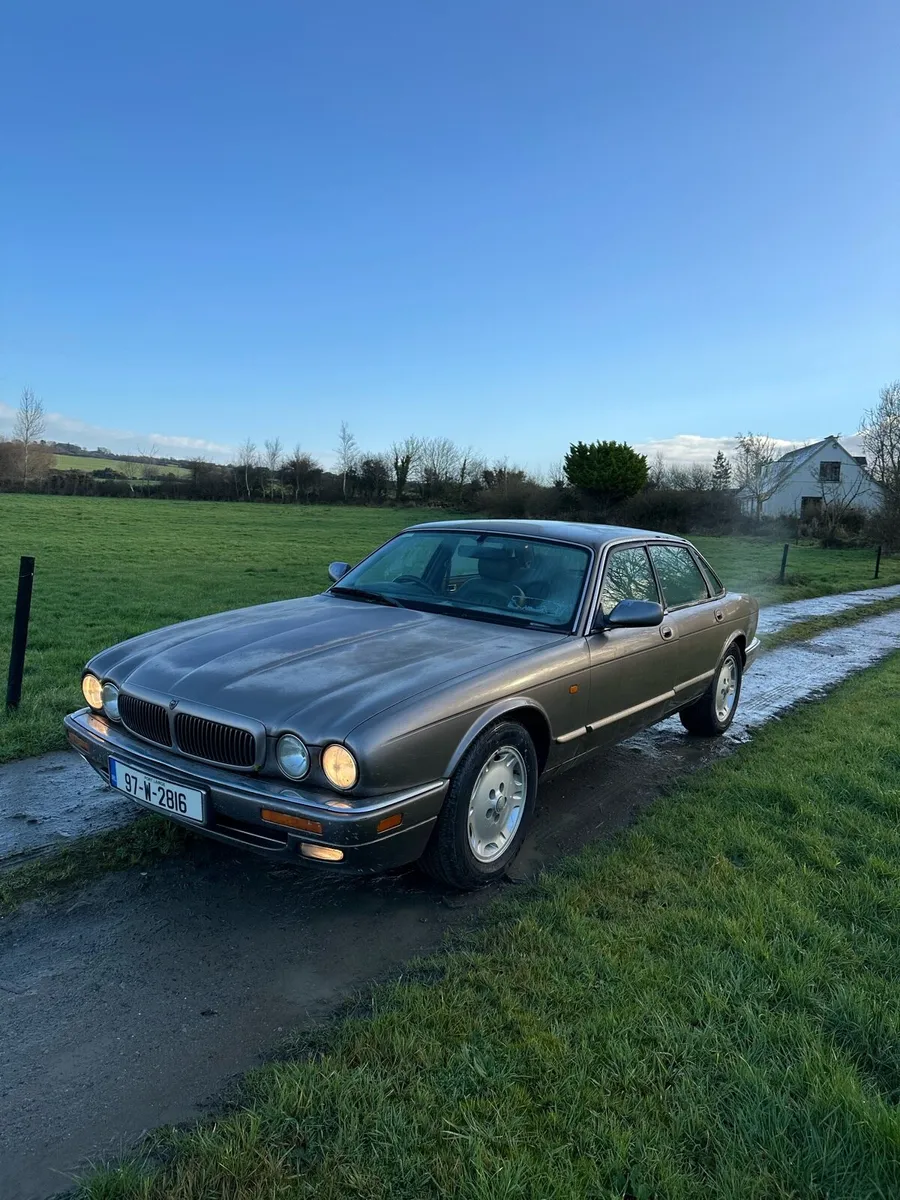 Jaguar XJ6 3.2 - Image 2