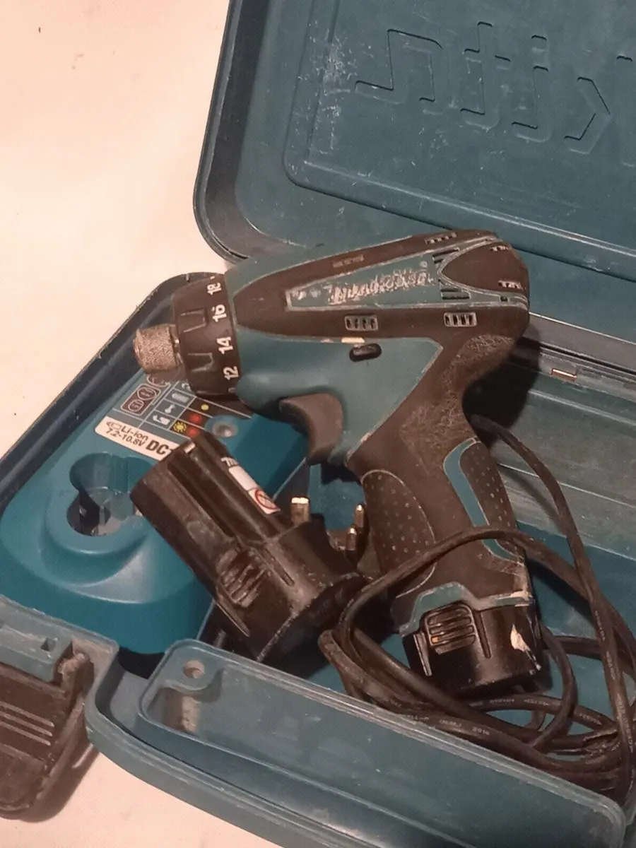 Makita Cordless Drill Set - Image 2