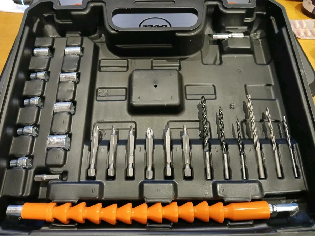 Dewalt drill - Image 3