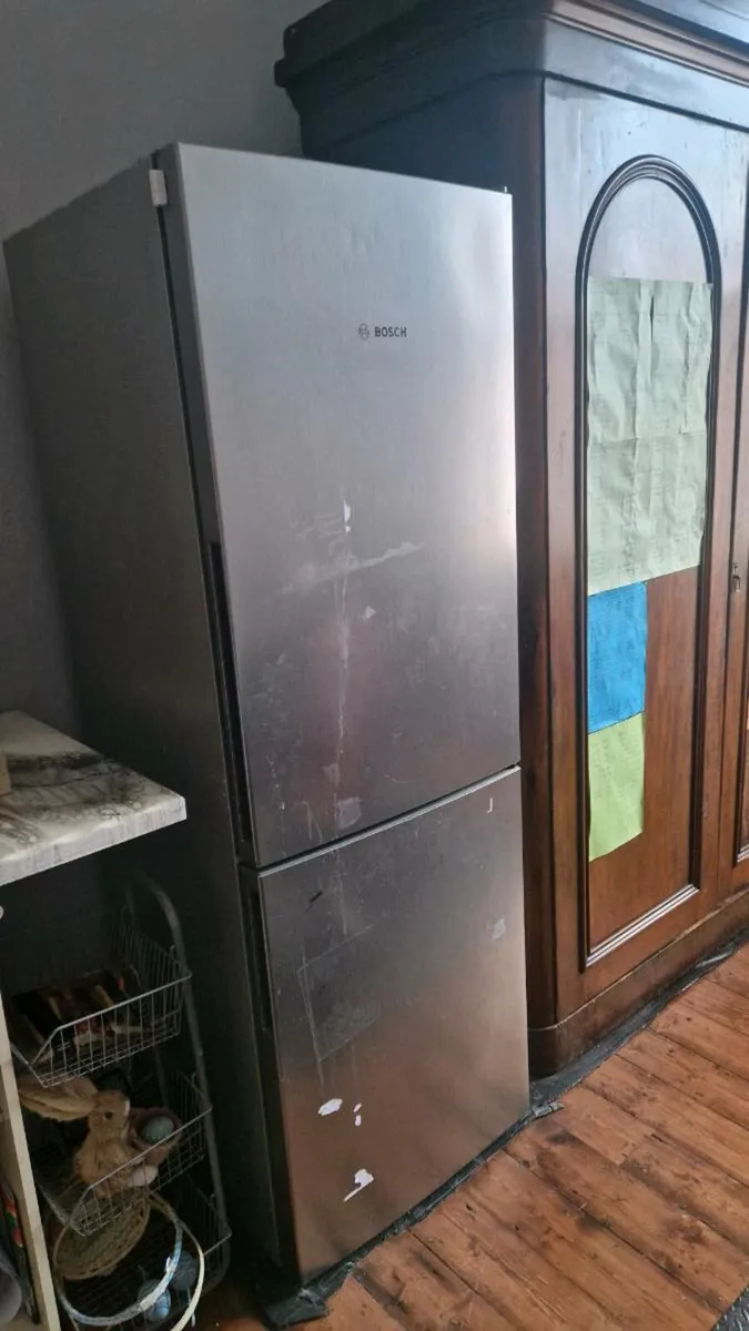 Fridge freezer - Image 2