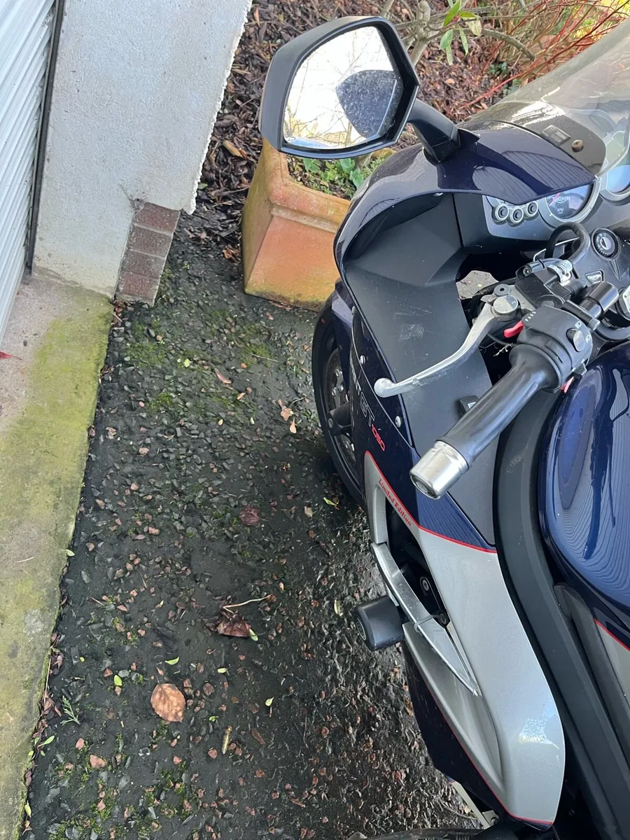 2013 triumph sprint gt - Image 4