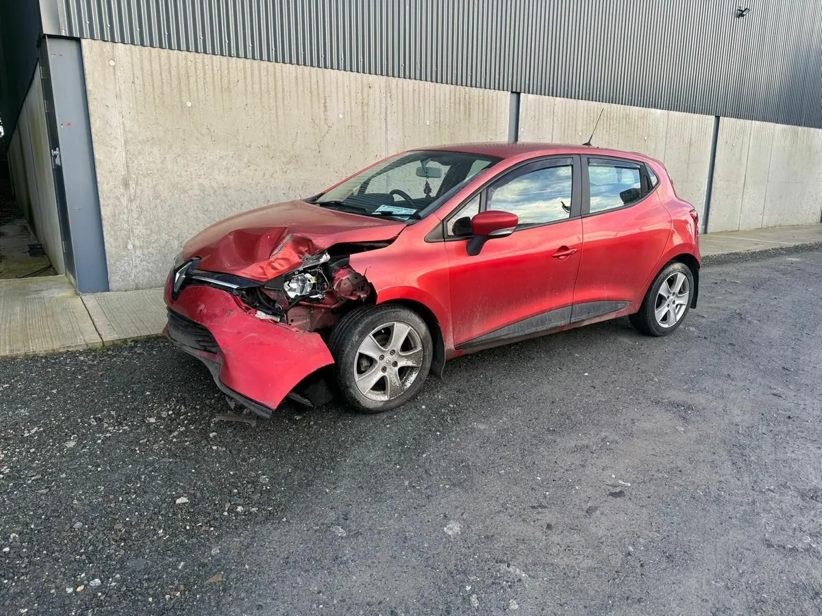 2013 Renault Clio 1.2 Petrol - Image 1