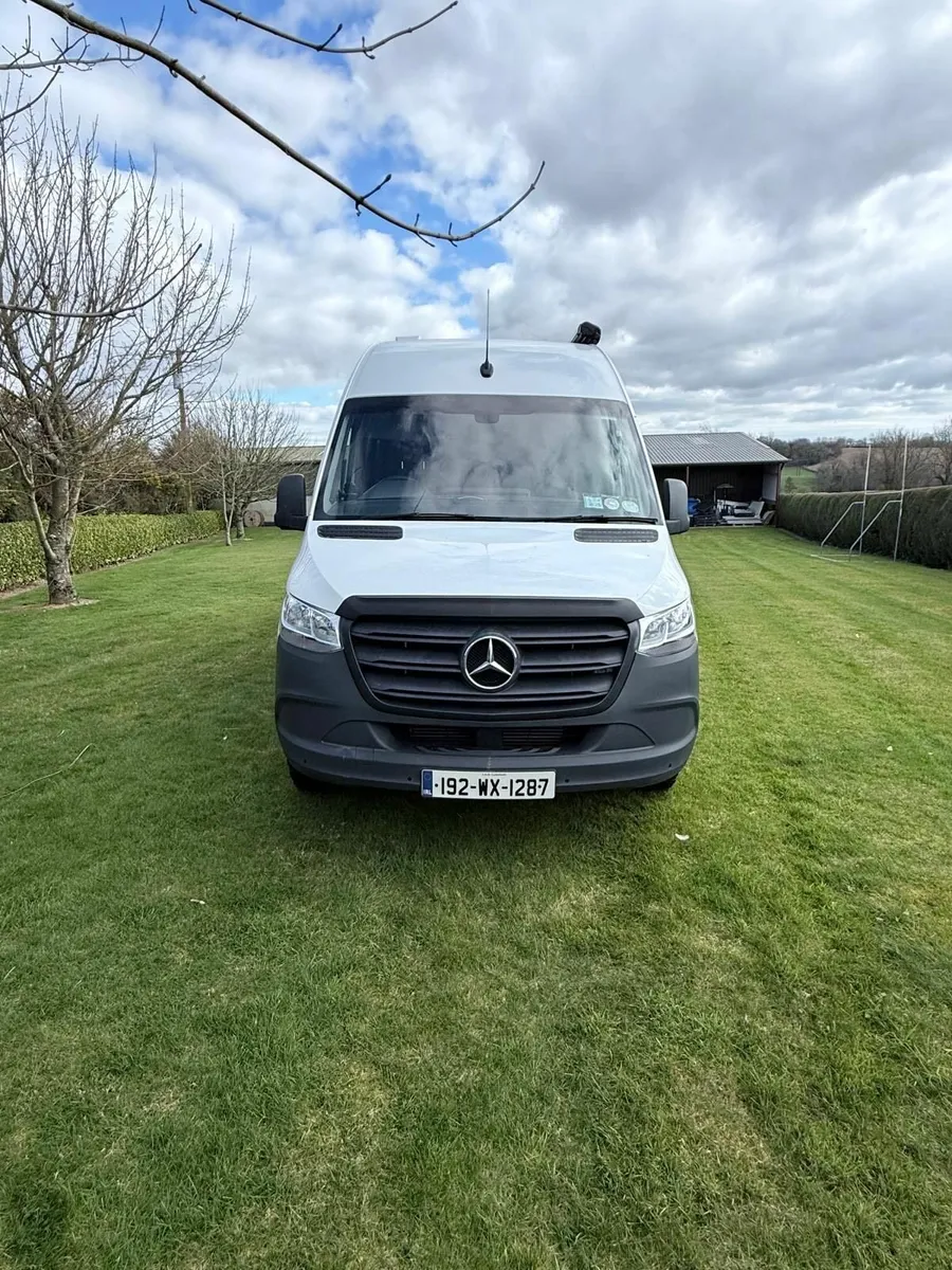 192 Mercedes Sprinter - Image 2