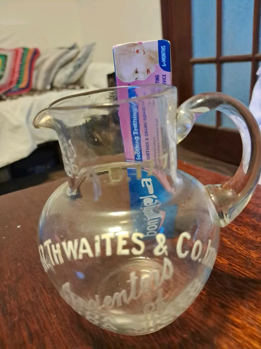 Thwaites glass pub jug - Image 1