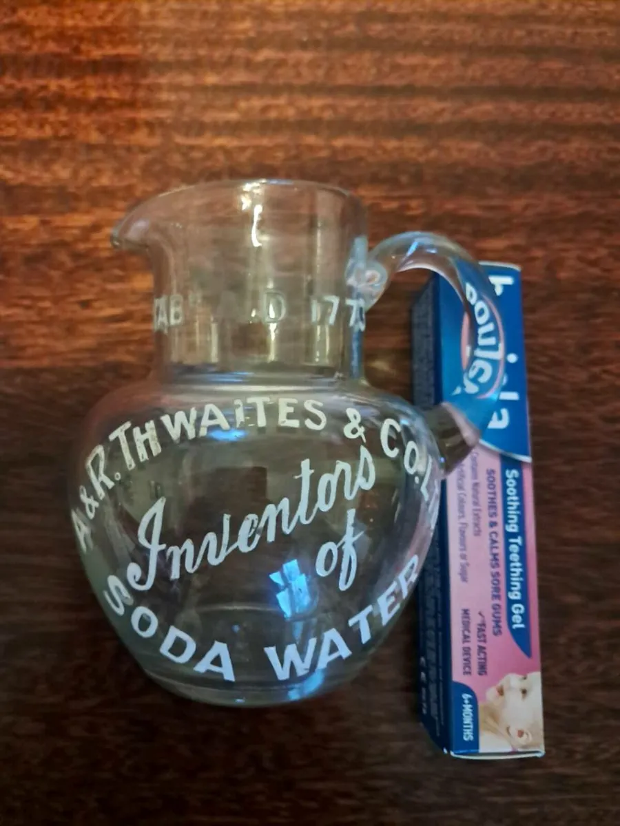 Thwaites glass pub jug - Image 3