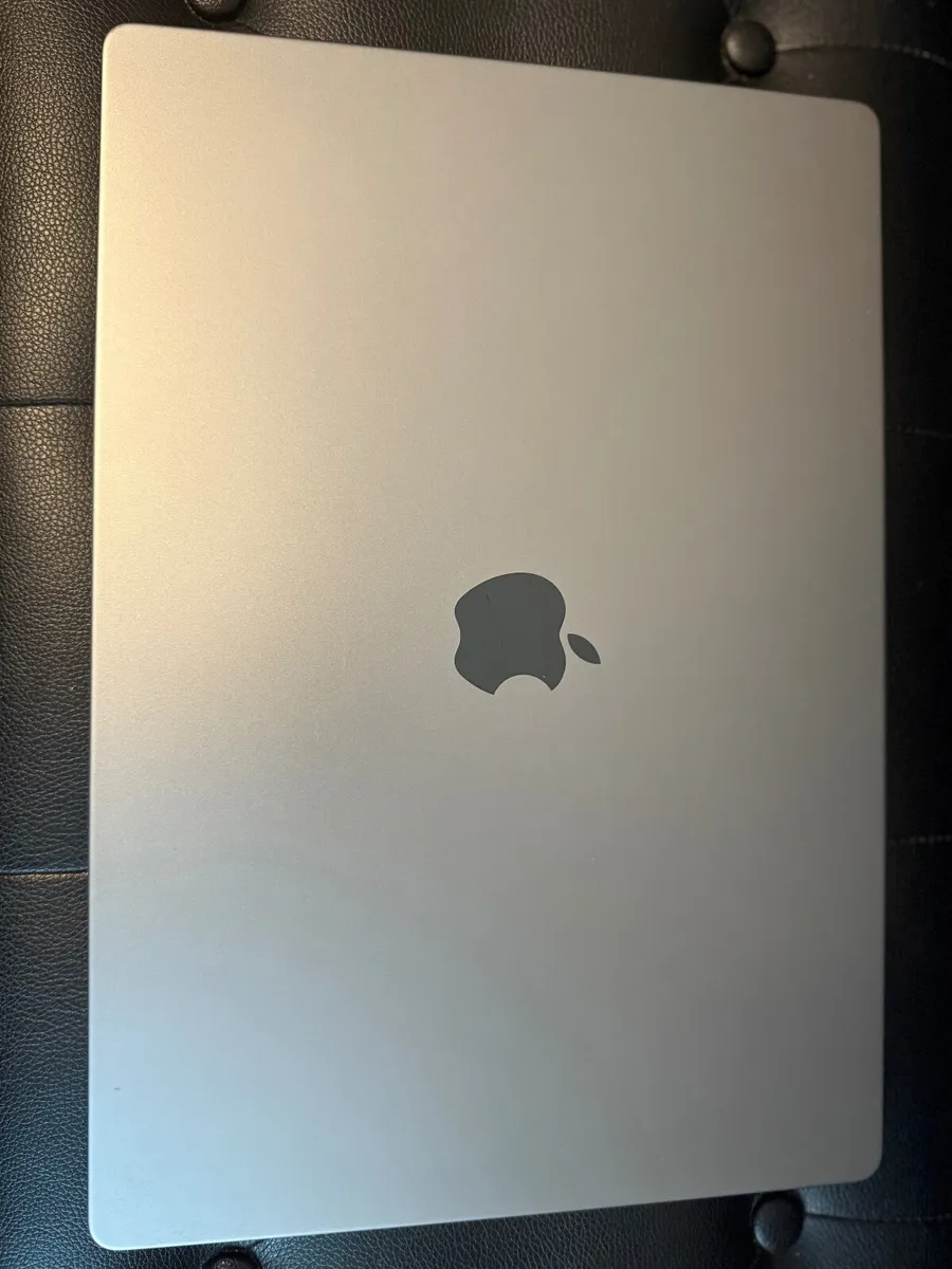 MacBook Pro 16 M1 Pro 16GB/512SSD/57c - Image 4