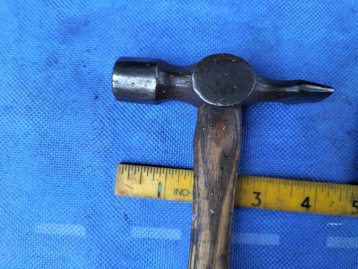 8oz Warrington Pattern Hammer - Image 2
