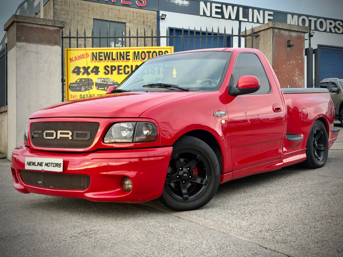2000 Ford F150 SVT LIGHTNING 5.4 V8 Supercharged!! - Image 1