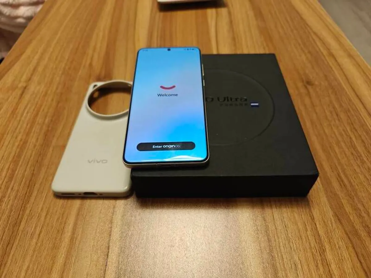 Vivo X200 Ultra 256gb White, in excellent condition, the beast of phone. - Image 4