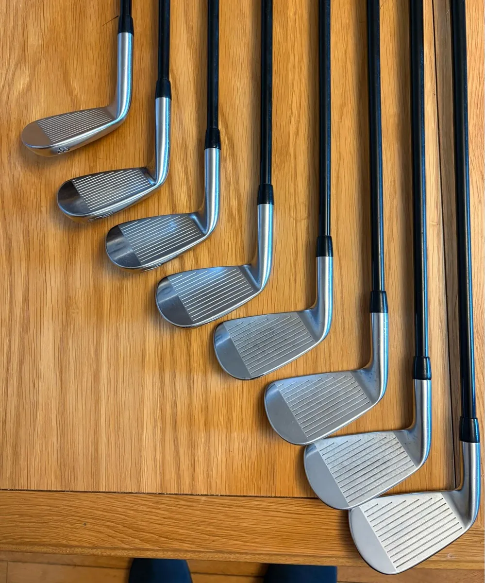 Very Good Condition Titleist T100.S Irons Set - Image 1