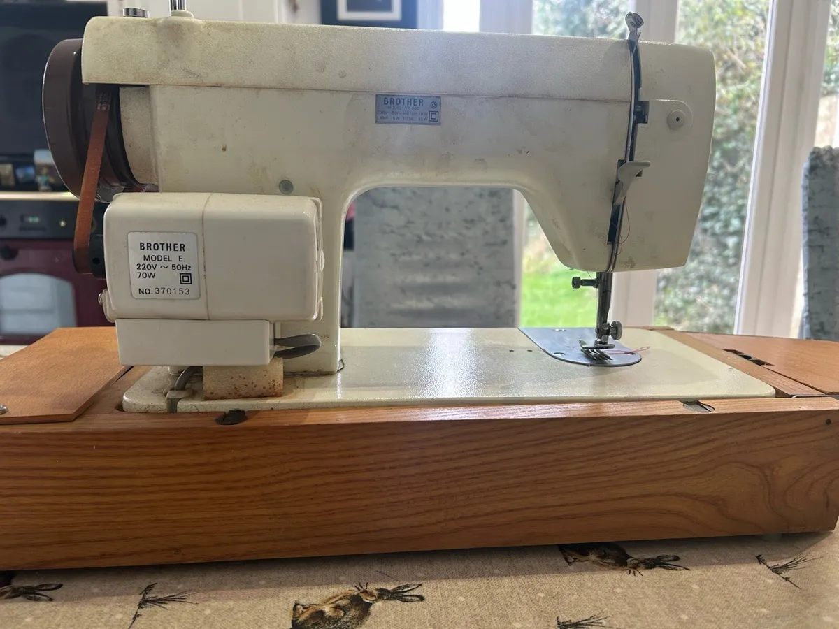 Sewing Machine - Image 3