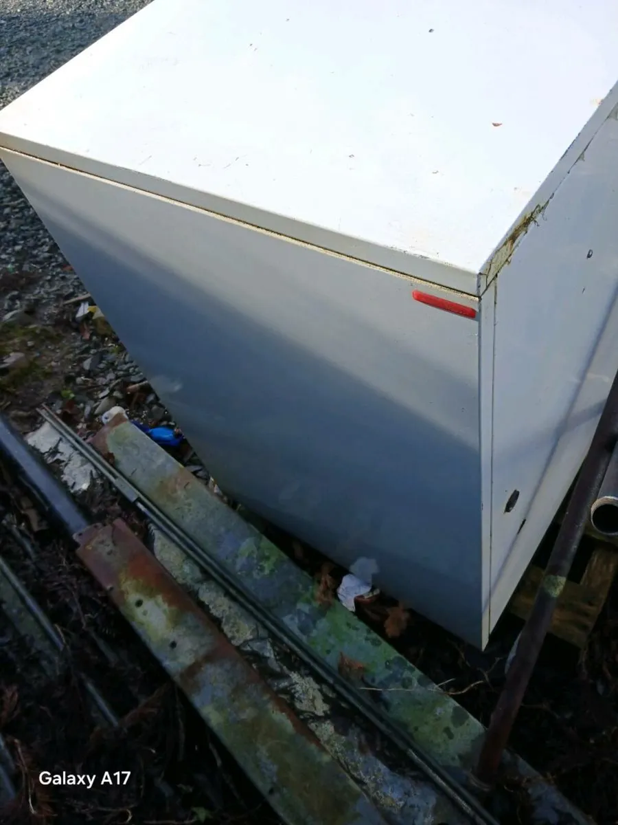 OIL BOILER - Image 1