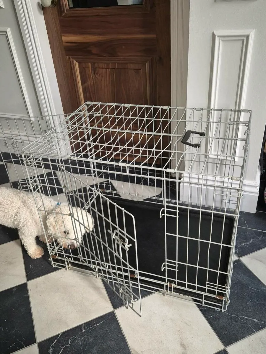 Medium dog crate - Image 1