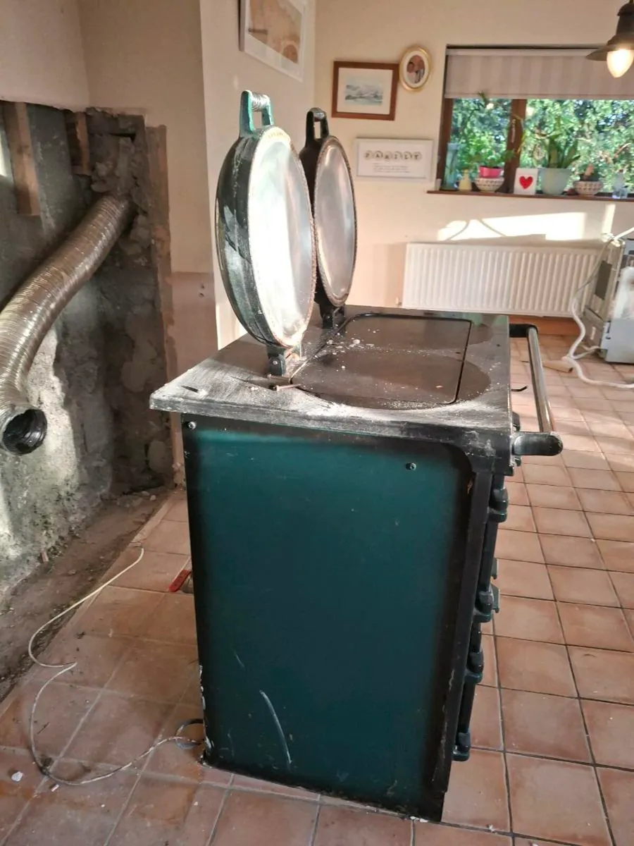 Oil fired central heating range - Image 4