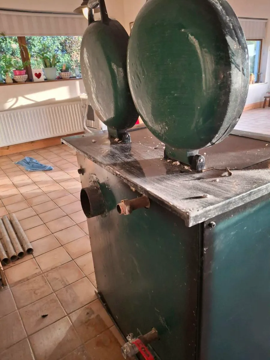 Oil fired central heating range - Image 3