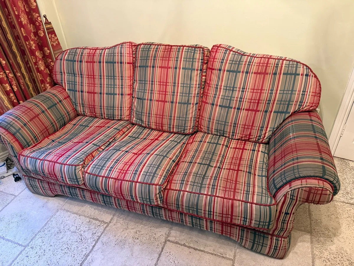 3 seater & 2 seater setee FREE - Image 1