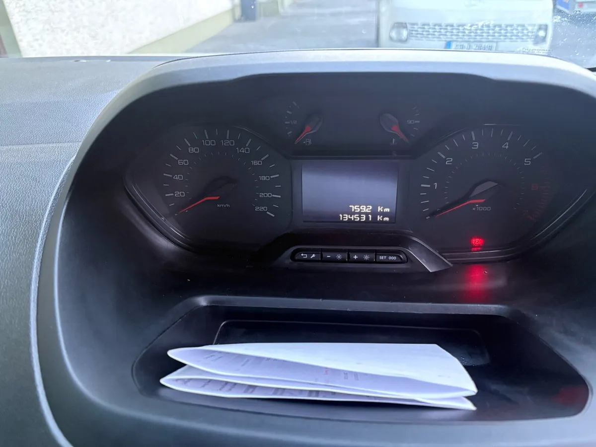 PEUGEOT PARTNER   (Would do deal for big van) - Image 4