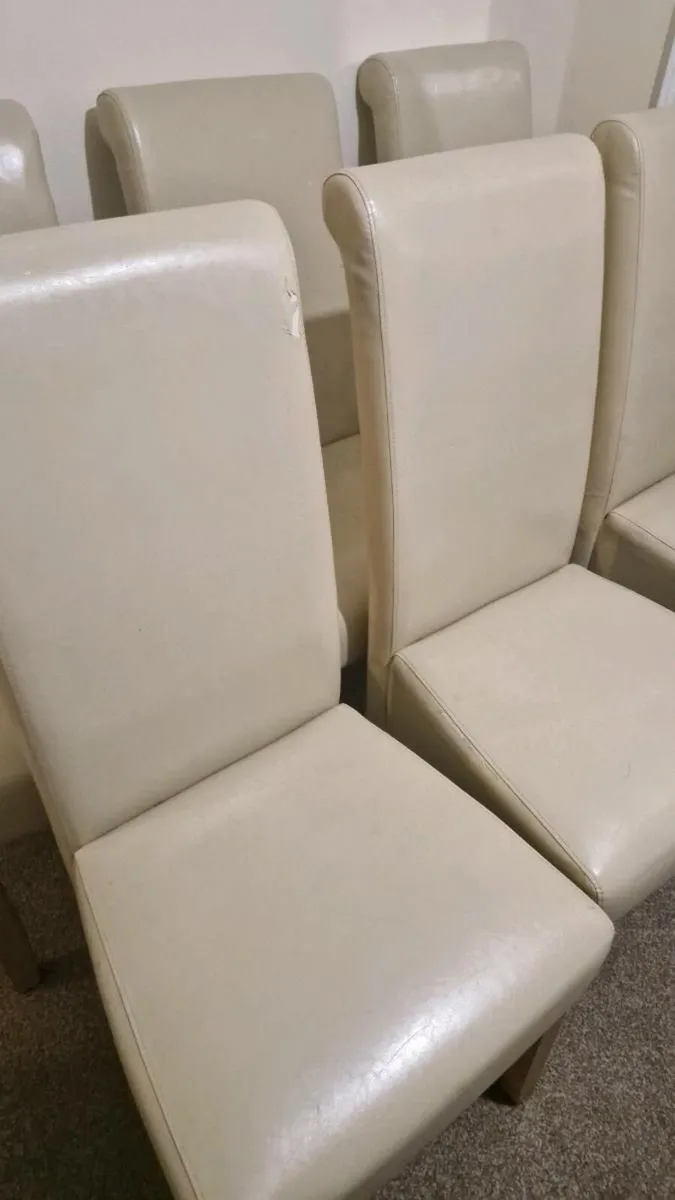 6 dining room chairs - Image 1