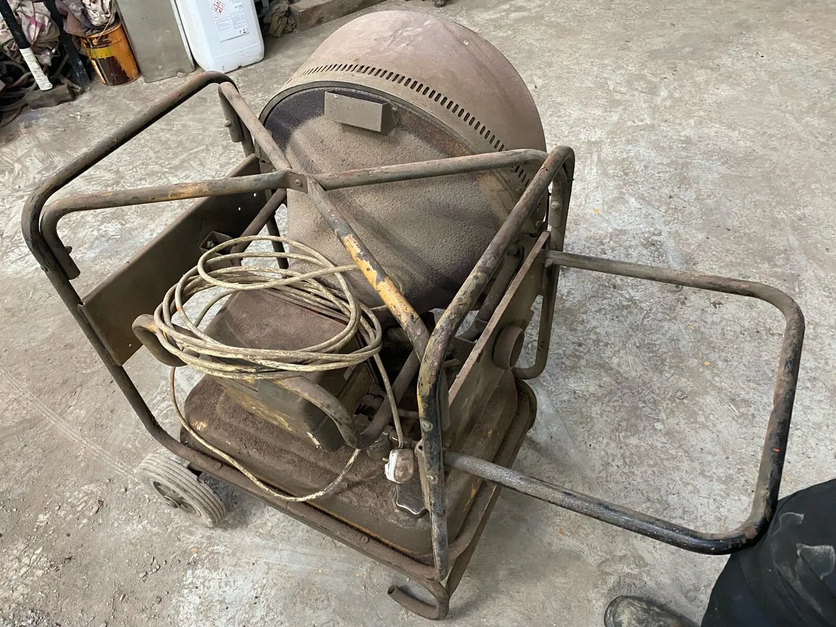 Kerosene space heater - Image 2