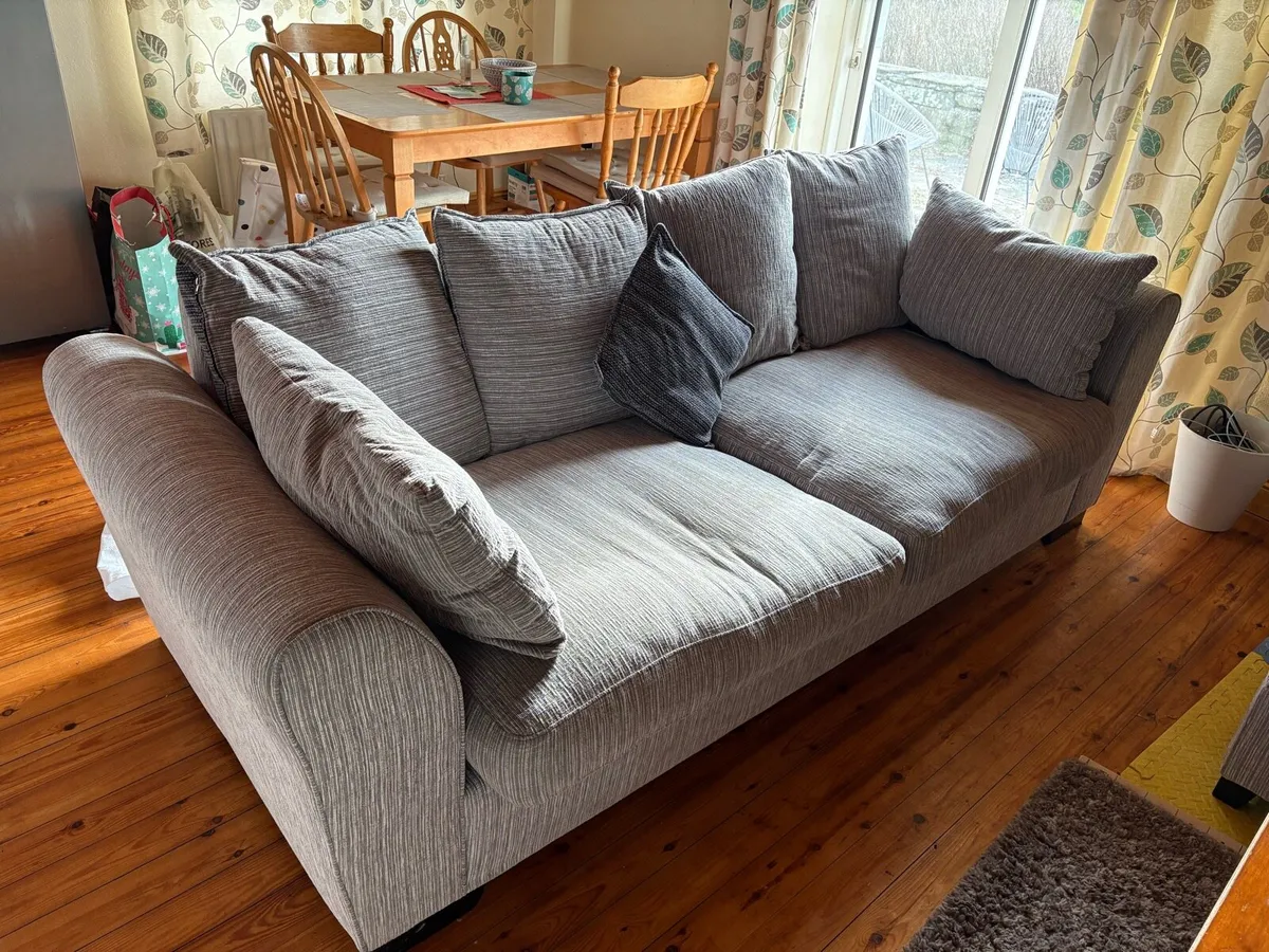 DFS Hornbury Couch - Image 1