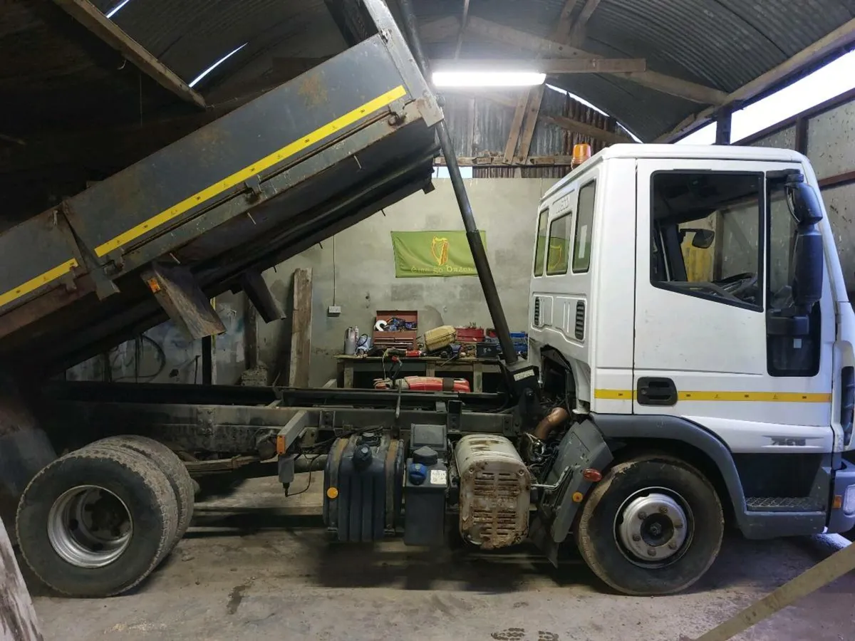 Iveco tipper - Image 3