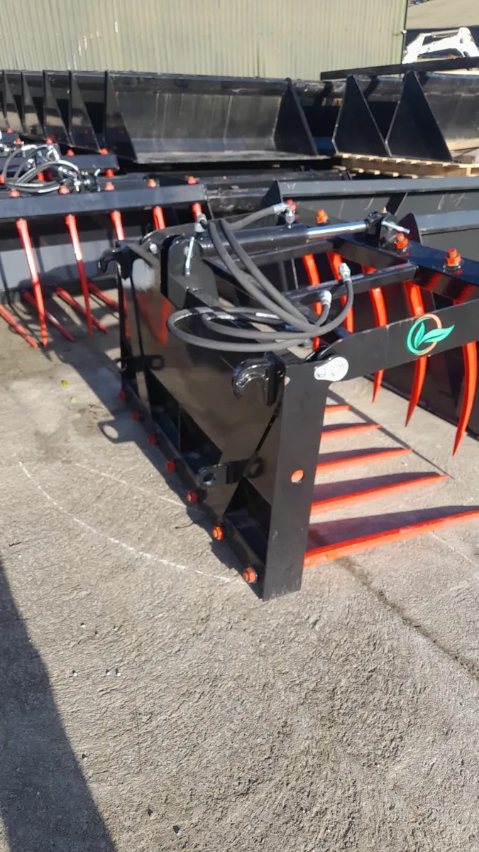 New silage grabs - Image 4