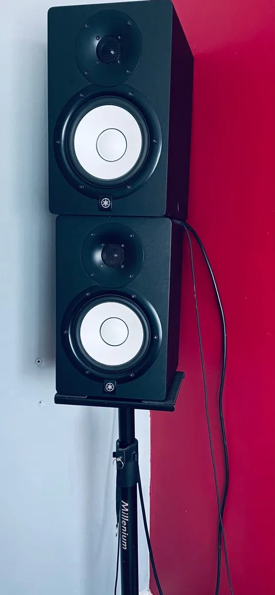 Yamaha HS7 Studio Monitors (Pair) - Image 1