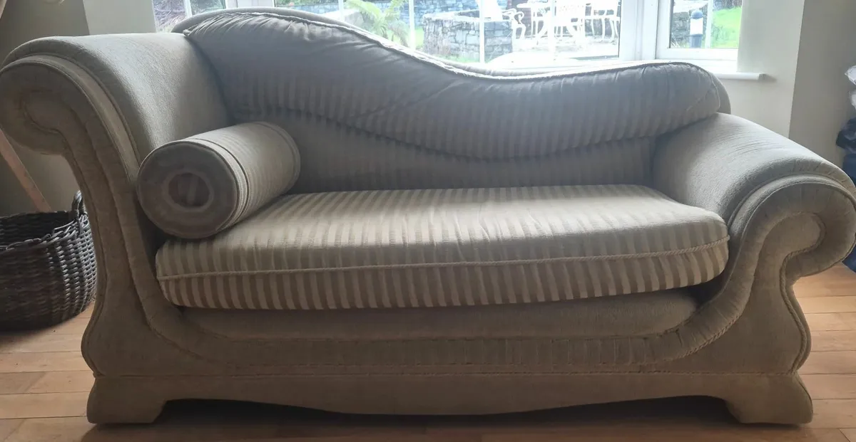 Furniture suite - separate or all together - Image 1